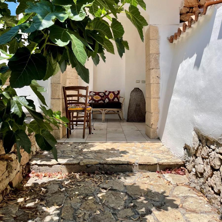 Casa Vacanze Capurre "Trulli E Pajare A Due Passi Dal Pizzo" Gallipoli Exterior photo
